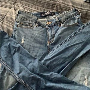 Hollister Ripped Mid-Rise Super Skinny Jeans